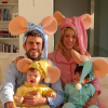 Shakira, son amoureux Gerard Piqué et leurs enfants Sasha et Milan déguisés pour Hallowen. Photo publiée sur Instagram au mois de novembre 2015.