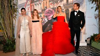 Bal de la Rose 2016 : Charlotte Casiraghi brillante, Beatrice Borromeo ardente