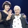 Mireille Mathieu a fêté ses 50 ans de carrière sur la scène de l'Olympia, en compagnie de sa mère Marcelle-Sophie Poirier. Le 24 octobre 2014