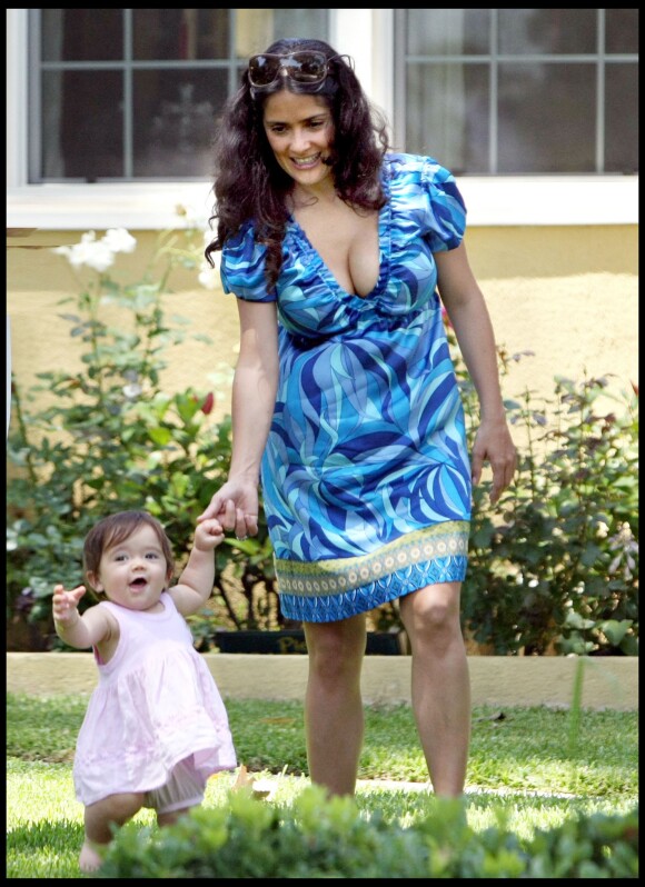 Exclusif - Salma Hayek et sa fille Valentina en mars 2007