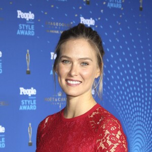 Bar Refaeli - People Style Awards à Munich le 7 mars 2016.