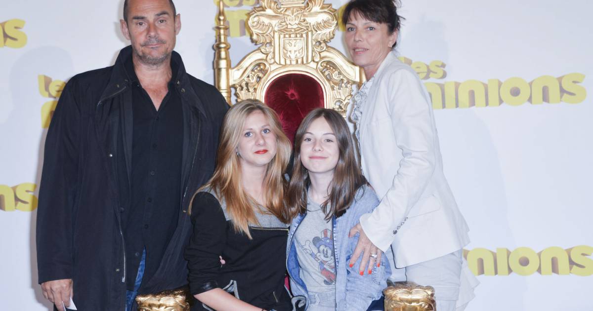 Marion Campan Fille De Bernard Campan Bernard Campan avec sa femme Anne et ses filles Loan et Nina - Avant