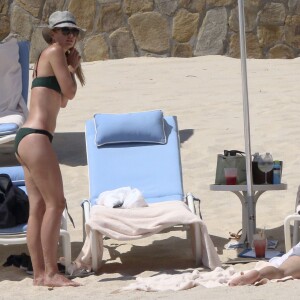 Maria Sharapova a passé le week-end de Pâques (photographiée ici le 27 mars 2016) à Los Cabos en compagnie de son amie l'animatrice Chelsea Handler.