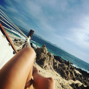 Maria Sharapova a passé le week-end de Pâques 2016 à Los Cabos en compagnie de son amie l'animatrice Chelsea Handler et du coiffeur Adil Abergel. Photo Instagram Maria Sharapova.