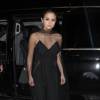 Selena Gomez arrive à la soirée Louis Vuitton lors de la Fashion Week à Paris, le 9 mars 2016.