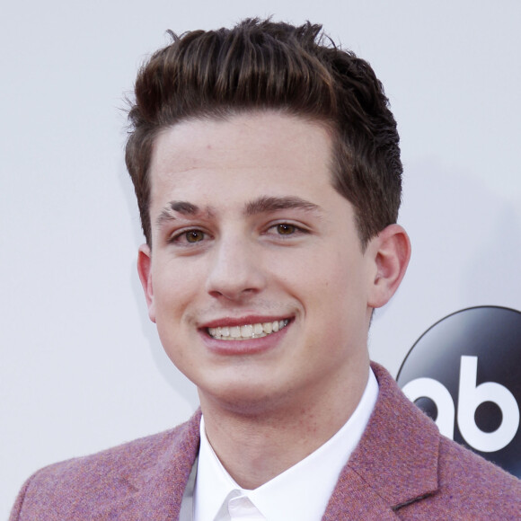 Charlie Puth à la 43ème cérémonie annuelle des "American music awards" à Los Angeles le 23 novembre 2015.
