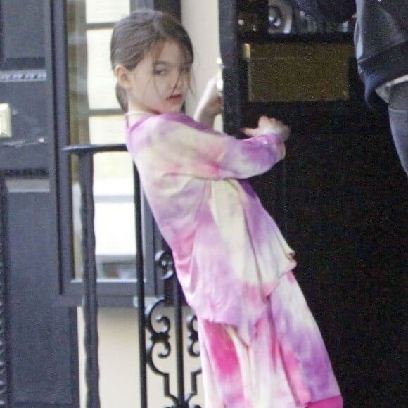 Exclusif - Après avoir fêté son anniversaire, Suri Cruise est allée se promener avec sa maman Katie Holmes et diner au restaurant à New York, le 19 avril 2014