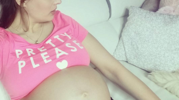 Kelly Bochenko enceinte : Un énorme baby bump qui l'empêche de bouger...