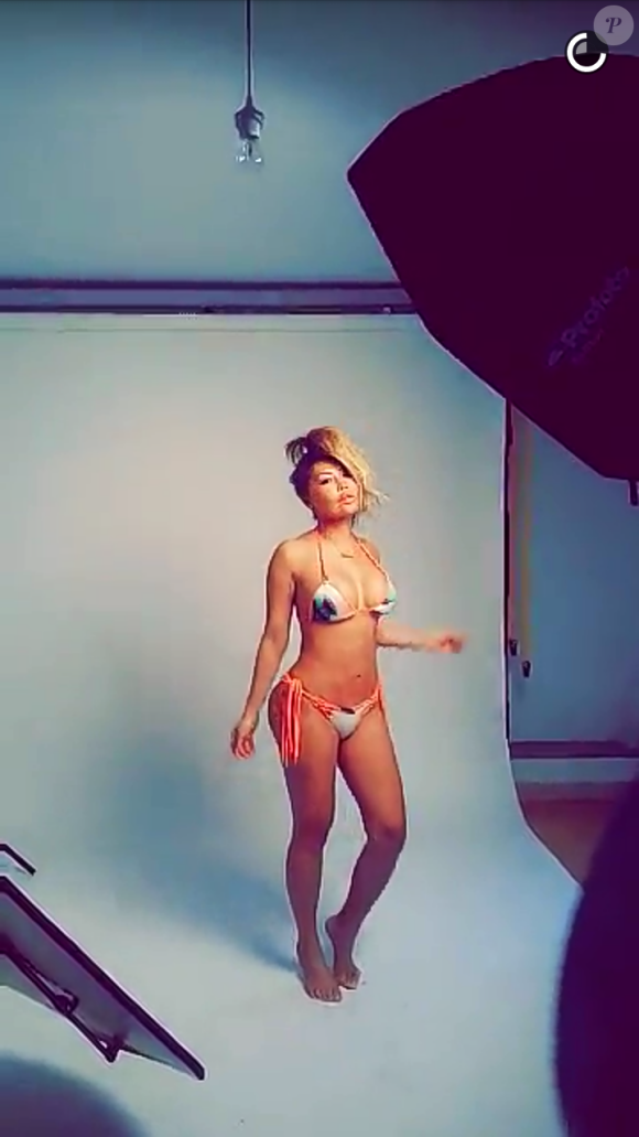 Parisa en bikini, sur Snapchat : elle fait monter la température, le 30 mars 2016