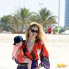 Michelle Hunziker, son mari Tomaso Trussardi et leurs filles Sole et Celeste en vacances à Dubaï aux Émirats arabes unis le 26 mars 2016.