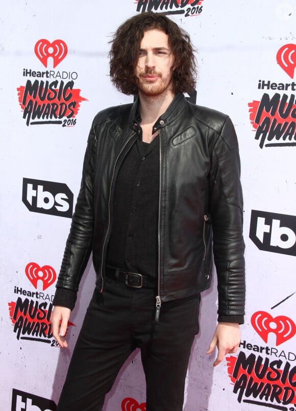 Hozier à la soirée des iHeartRadio Music Awards à Inglewood, le 3 avril 2016.