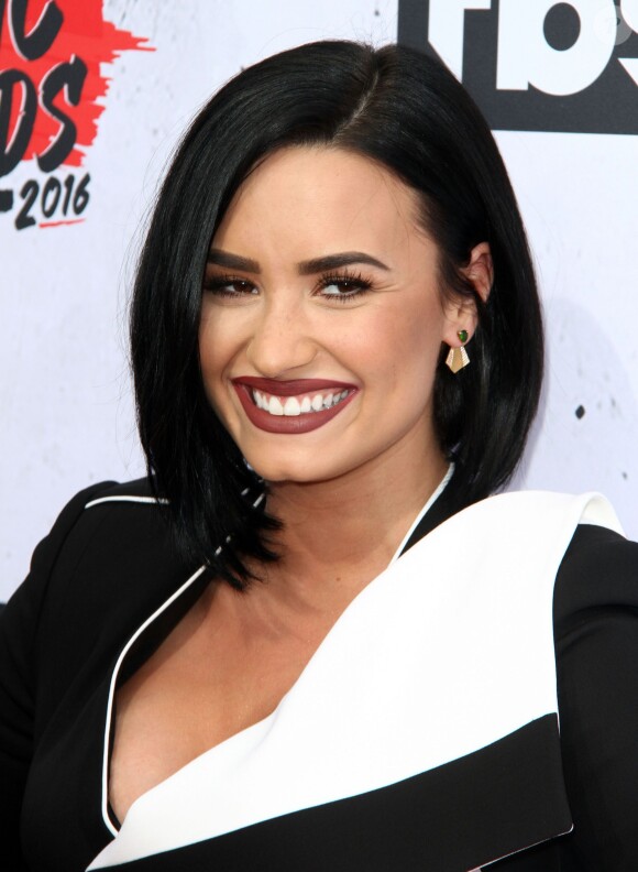 Demi Lovato  à la soirée des iHeartRadio Music Awards à Inglewood, le 3 avril 2016.