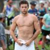 Scott Eastwood expose ses muscles lors d'un triathlon à Miami le 3 avril 2016. © CPA / Bestimage