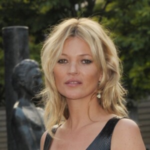 Kate Moss - Défilé Miu Miu au Palais d'Iéna à Paris, le 4 juillet 2015.