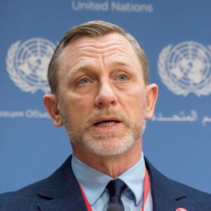 Daniel Craig, nommé premier Mandataire mondial des Nations Unies pour l'élimination des mines et engins explosifs, en conférence de presse à l'ONU à New York le 4 avril 2016