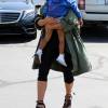 Kim Kardashian et sa fille North West arrivent sur le tournage de "Keeping Up With The Kardashians" à Los Angeles le 1er Avril 2016.