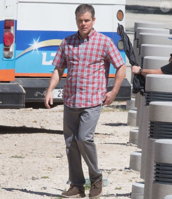 Exclusif - Matt Damon affiche un nouveau look sur le tournage du film 'Downsizing' à Los Angeles, le 5 avril 2016