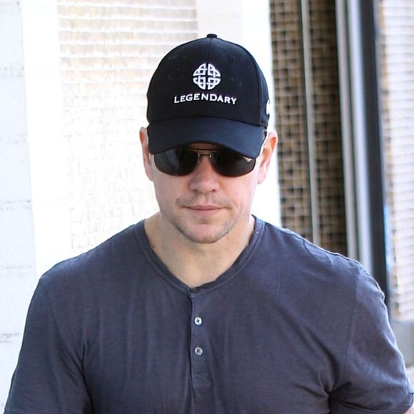 Matt Damon et sa femme Luciana Barroso vont déjeuner au restaurant après leur cours de gym à Los Angeles, le 8 décembre 2015.
