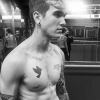 Gabriel-Kane Day-Lewis musclé et torse nu. (photo postée le 12 septembre 2015)
