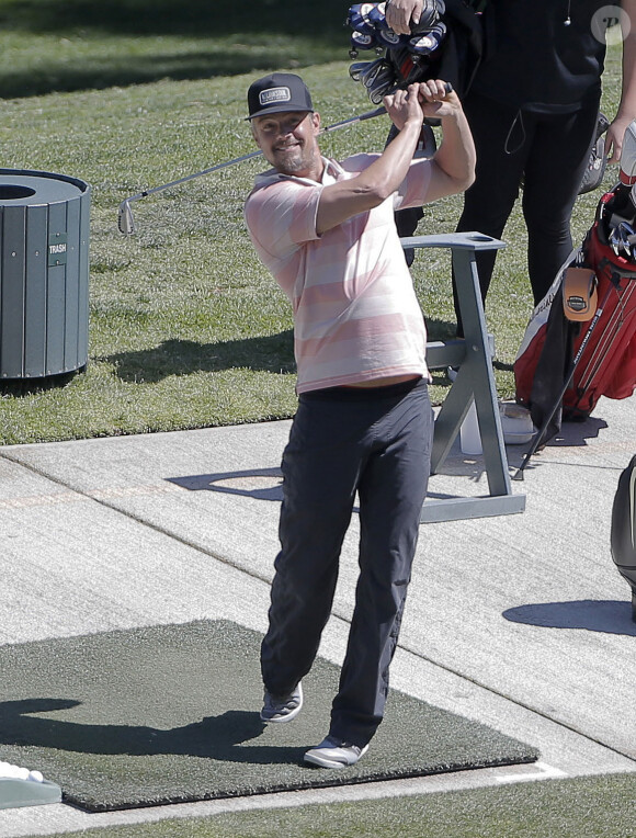 Exclusif - L'acteur Josh Duhamel s'entraîne sur un practice de golf à Bel-air en Californie le 31Mars 2016.