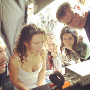 La chanteuse et comédienne Lorie Pester sur le tournage de Meurtre à Grasse, mercredi 6 avril 2016.