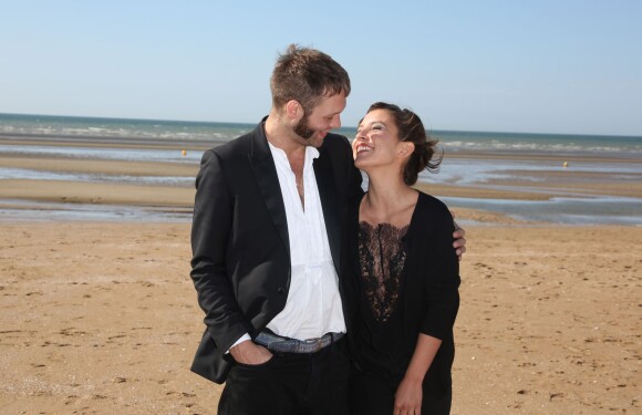 Paul Hamy et Flore Bonaventura - Festival du film romantique de Cabourg, le 13 juin 2014.