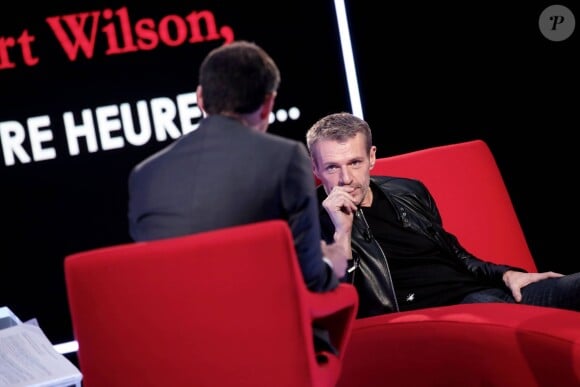 Exclusif - Lambert Wilson participe à l'enregistrement de l'émission Le Divan présentée par Marc-Olivier Fogiel, le 25 mars 2016 (diffusion le mardi 12 mars à 23h10 sur France 3). © Dominique Jacovides