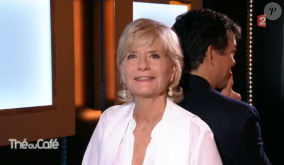 Catherine Ceylac présente Thé ou Café sur France 2, le samedi 9 avril 2016.