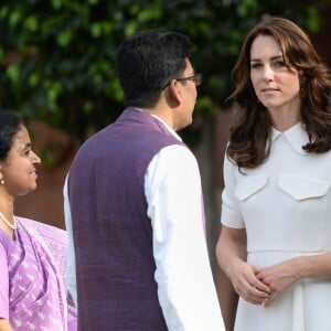 Kate Catherine Middleton, duchesse de Cambridge, visite le musée Gandhi Smriti à New Delhi, avant d'aller se recueillir sur le mémorial de Mahatma Gandhi, à l'occasion de son voyage en Inde. Le 11 avril 2016  The Duchess of Cambridge during her visit to Gandhi Smriti in New Dehli, India, the place where Mahatma Gandhi's life ended on 30 January 1948.11/04/2016 - New Delhi