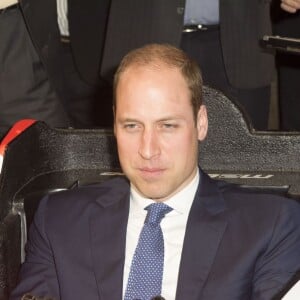 Le prince William, duc de Cambridge et Catherine Kate Middleton, duchesse de Cambridge, ont visité "The Social", un café et un espace de travail collectif dans la matinée à Bombay, le 11 avril 2016 où ils ont rencontrés de jeunes entrepreneurs avant de s'envoler pour New Delhi, pendant leur visite officielle en Inde.  Britain's Prince William, Duke of Cambridge and Catherine Duchess of Cambridge, in the morning met emerging young business talent at "The Social" in Mumbai on April 11, 2016 before flying to the Capitol, New Delhi. The Social, Mumbai, is a café and collaborative work space.11/04/2016 - Bombay