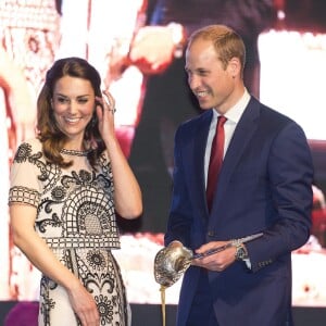 Le duc et la duchesse de Cambridge prenaient part le 11 avril 2016 à une garden party à la résidence du haut commissaire britannique à New Delhi au deuxième soir de leur tournée en Inde.