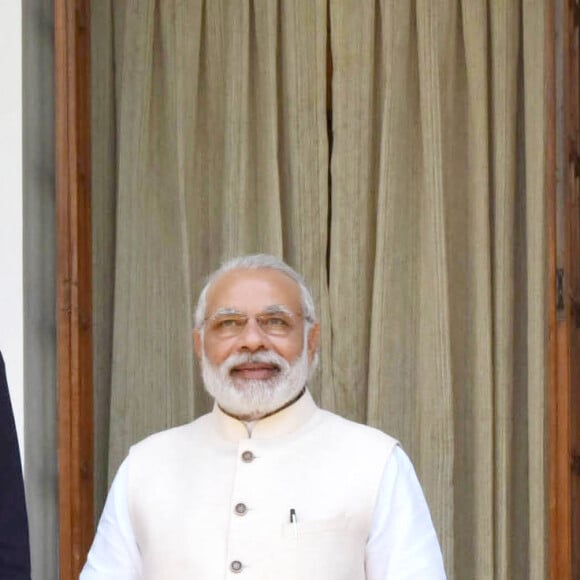 Kate Middleton était sensationnelle en Alice Temperley au côté du prince William pour leur rencontre avec le Premier ministre de l'Inde, Narendra Modi, le 12 avril 2016 à New Delhi, au troisième jour de leur tournée officielle et avant leur départ pour la parc national Kaziranga.