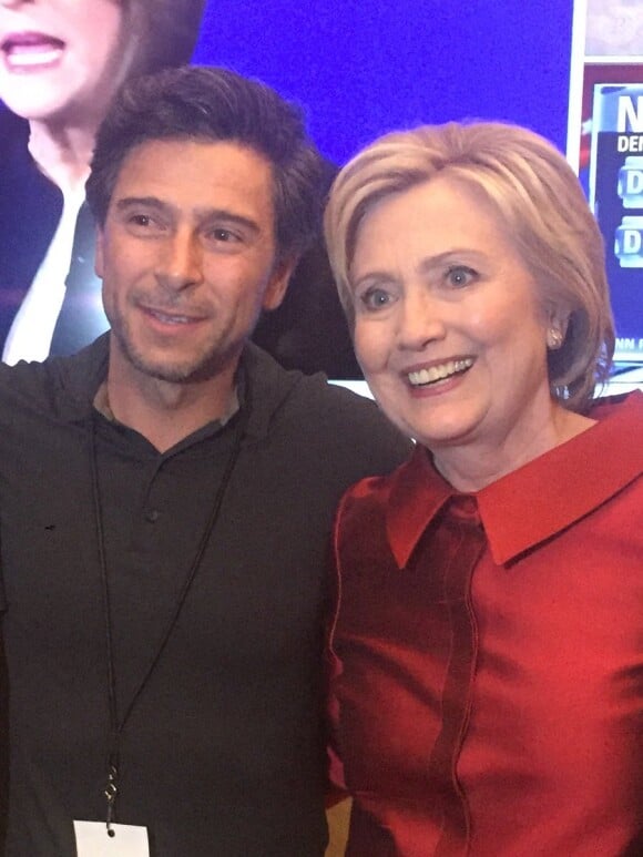 Fabian Núñez et Hillary Clinton. Photo publiée le 21 février 2016.