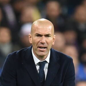 Zinédine Zidane lors du match du quart de finale retour de la Ligue des Champions entre le Real Madrid et Wolfsburg à Madrid le 12 avril 2016 