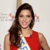 Iris Mittenaere, Miss France 2016 au photocall du déjeuner du Chinese Business Club à l'hôtel Intercontinental pour la journée internationale des femmes à Paris le 8 mars 2016. © Rachid Bellak / Bestimage