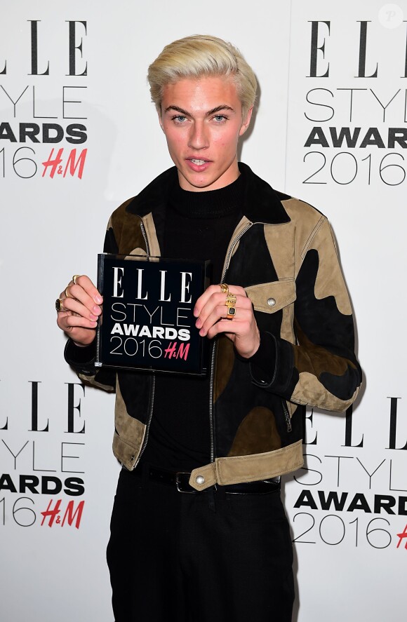 Lucky Blue Smith aux Elle Style Awards 2016 à Londres. Le 23 février 2016.