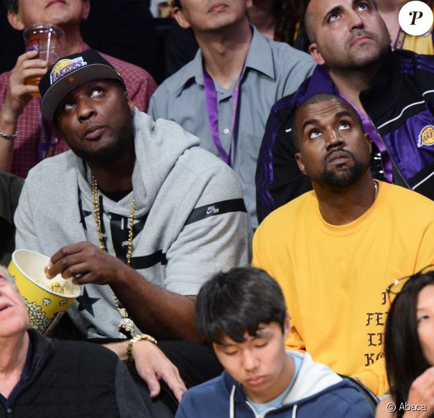 Lamar Odom et Kanye West assistent à la rencontre Los Angeles Lakers - Utah Jazz au Staples Center. Los Angeles, le 13 avril 2016.