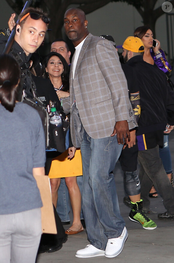 Gary Payton arrive au Staples Center pour assister à la rencontre de NBA Los Angeles Lakers - Utah Jazz. Los Angeles, le 13 avril 2016.
