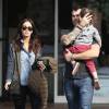 Megan Fox et Brian Austin Green se promènent avec leur fils Noah à Los Angeles le 15 décembre 2014