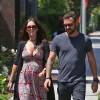 Exclusif - Megan Fox, enceinte de son troisième enfant, se promène avec Brian Austin Green le 12 avril 2016 à Santa Monica. Le couple qui était sur le point de divorcer pourrait bien rester ensemble avec l'annonce de cette nouvelle car il semble que Brian Austin Green soit le père.