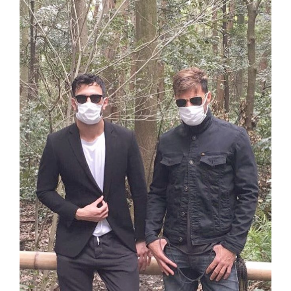 Ricky Martin et Jwan Yosef au Japon, le 30 mars 2016.