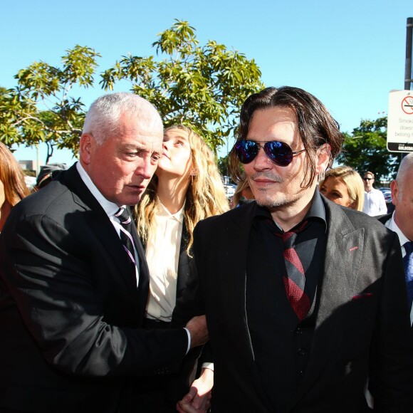 Johnny Depp et sa femme Amber Heard arrivent au tribunal de Southport, Australie, le 18 avril 2016.
