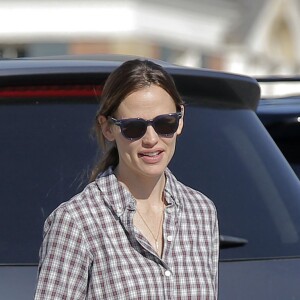 Jennifer Garner et son fils Samuel à Brentwood le 18 avril 2016 au lendemain de son 44ème anniversaire