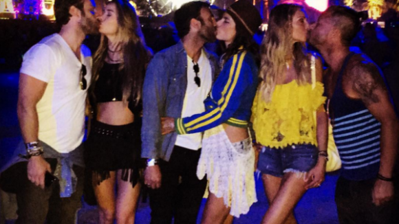 Alessandra Ambrosio à Coachella : Lookée et très amoureuse avec son boyfriend