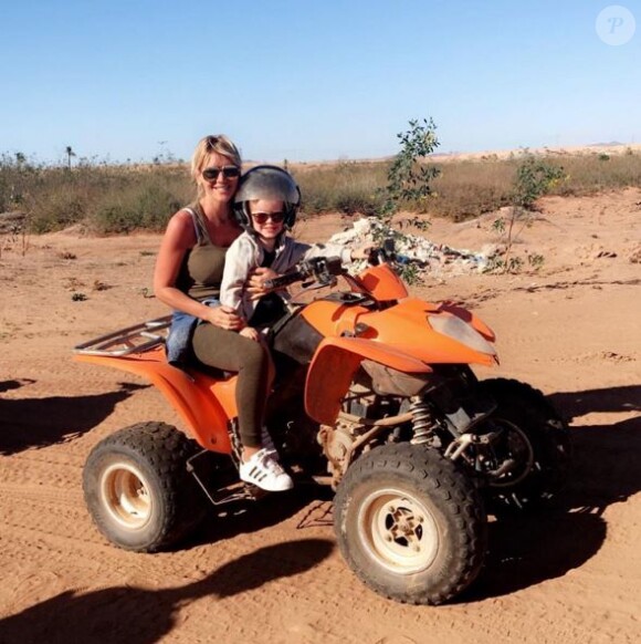 Amélie Neten et son fils Hugo à Marrakech, le 2 avril 2016