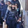Exclusif - Kanye West, sa femme Kim Kardashian et leur fille North en vacances dans la station de sports d'hiver Vail dans le Colorado, le 7 avril 2016. Ils tournent leur émission de télé-réalité "Keeping Up With the Kardashians"