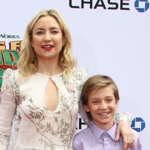 Kate Hudson et son fils Ryder  à la première de Kung Fu Panda 3 au théâtre "TCL Chinese" de Hollywood le 16 janvier 2016.