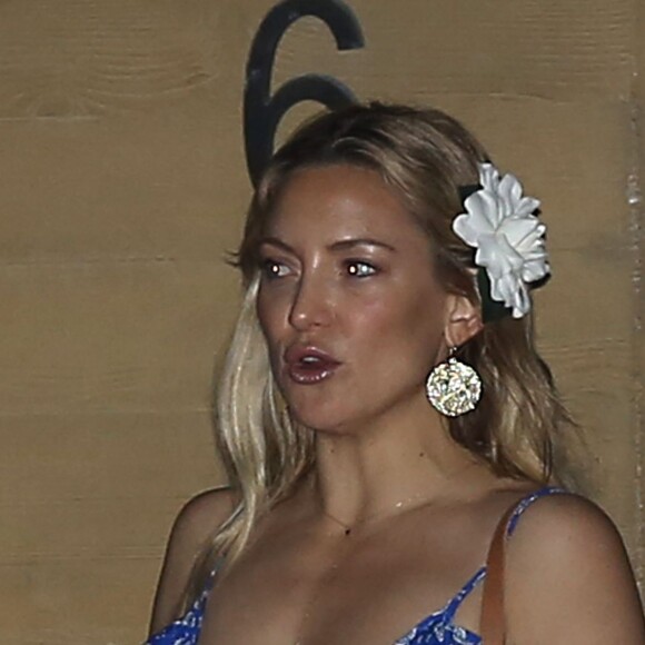 Kate Hudson turned 37-year-old today and all of her loved ones came out for the special occasion. The 'Almost Famous' actress joined her mom Goldie Hawn and close friends Jennifer Meyer, Sara Foster and more for sushi dinner at Nobu. Kate looked amazing in a printed blue dress with wedge shoes, Los Angeles, CA, USA on April 19, 2016. Photo by GSI/ABACAPRESS.COM19/04/2016 - Malibu