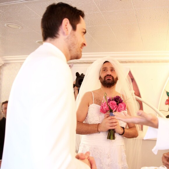 Exclusif -  Mariage de Cyril Hanouna avec Camille Combal dans la Little White Wedding Chapel de Las Vegas le 2 avril 2016.