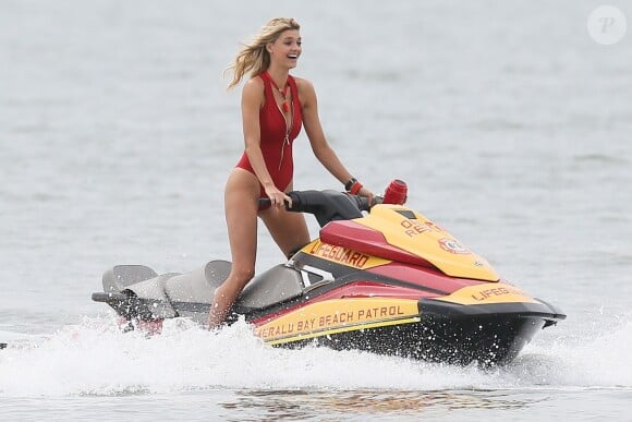 Kelly Rohrbach sur le tournage de "Baywatch" à Savannah le 20 avril 2016.